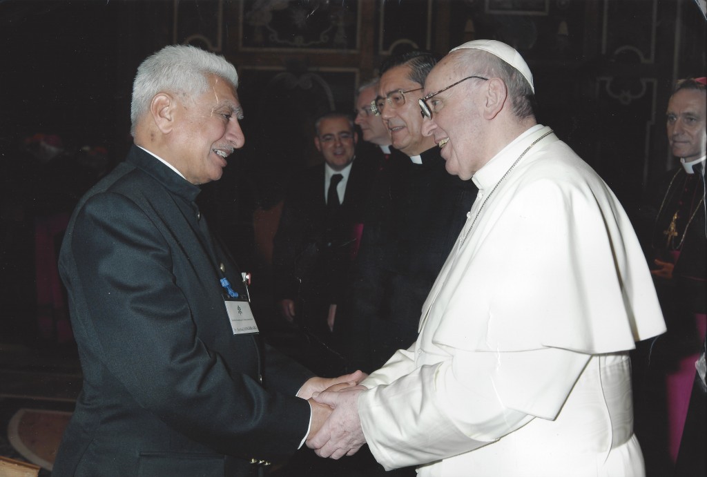 HNS Meeting the Pope Large size