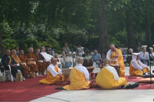 Myohoji, and visiting, sangha