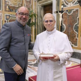 Dr Sanghrajka presented Pope Leo XIV with a copy of the Tattvārthasūtra